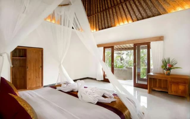 Santosha Villas & Spa - photo 4