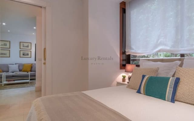 3 Bedrooms Chamberi - photo 2