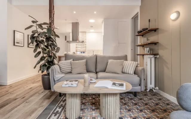 Casaluce - 2 Bedrooms in Trafalgar - photo 5