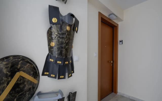 Trojan Affair Residence - photo 2