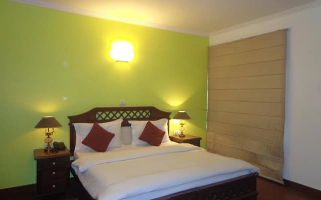 Hotel Ambica Palace - photo 3