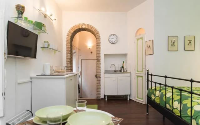 Trastevere Intimate Apartment - photo 2
