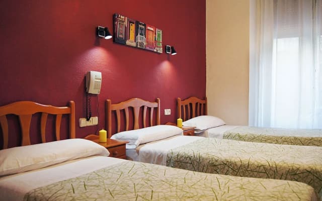 Hostal Fuencarral Kryse - photo 3