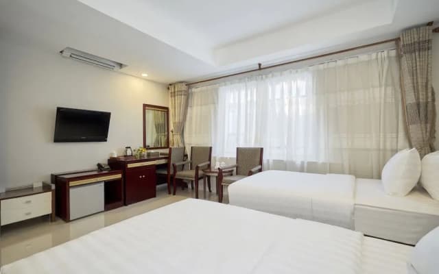 Bizu Hotel Ii - Phu My Hung District 7 - photo 3