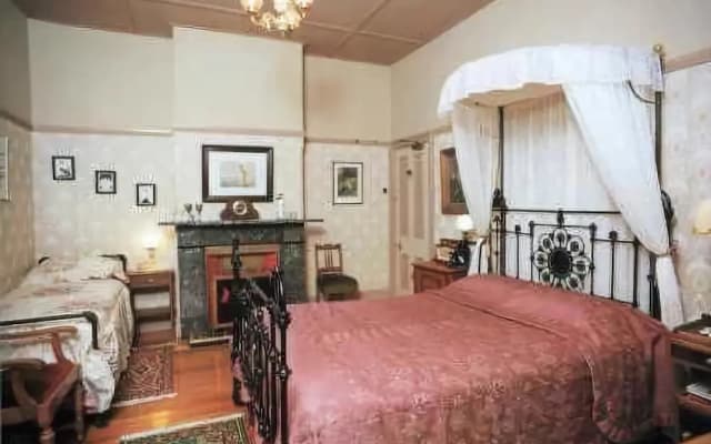 Sirens Bed & Breakfast - photo 3
