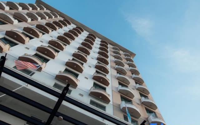 LA Hotel - photo 4