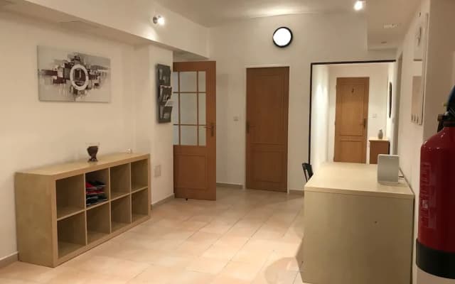 3 Bed Flat - Sleeps 20 - Smoking Room - Wifi - photo 4