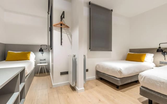Aspasios Sagrada Familia Apartments - photo 3