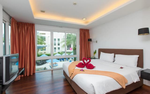 The Palms Kamala Beach - photo 3