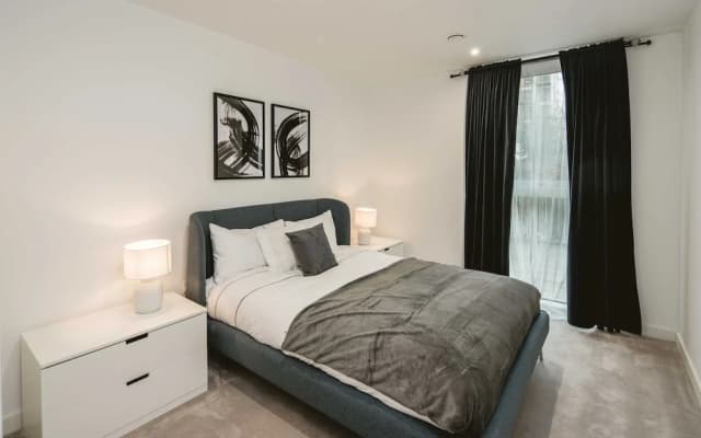 Stunning 3-bed Apartment in London - photo 4