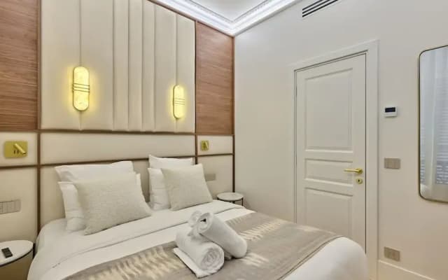 Luxurious Matignon/saint Honore Apartment - photo 4