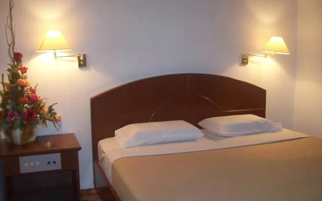 D'Valley Hotel - photo 2