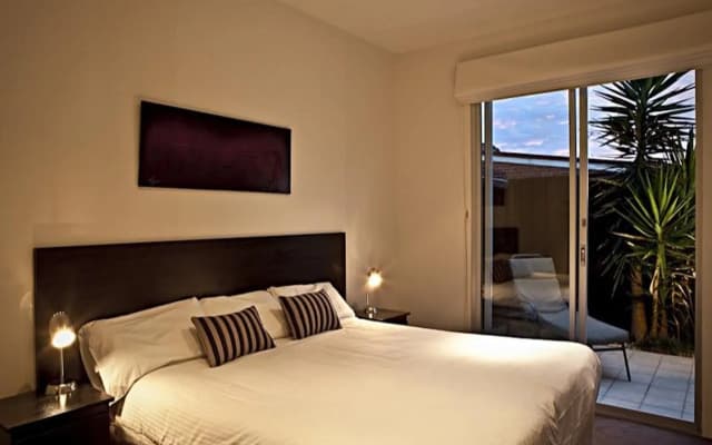 Brighton Bay Apartments - photo 3