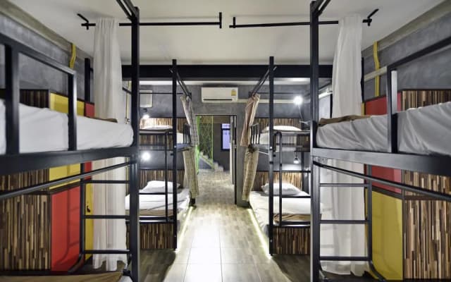 M Gray Hostel & Cafe - photo 3