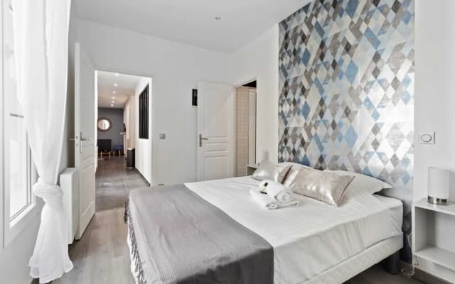 Beautiful Quiet Designer Apartment in Paris - photo 3