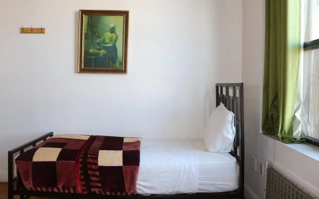 NY Moore Hostel - photo 5