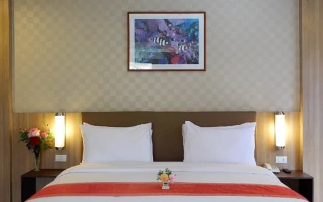Dynasty Inn - photo 2