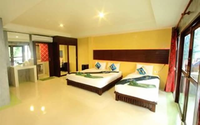 Tharathip Resort - photo 4