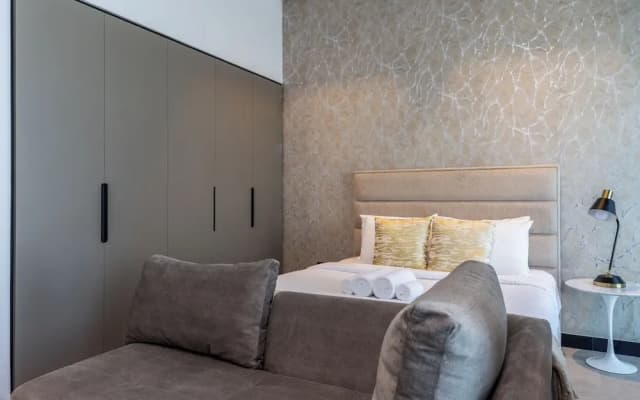 Waves - Elegant Studio Retreat in Dubai’s Business Bay - photo 3