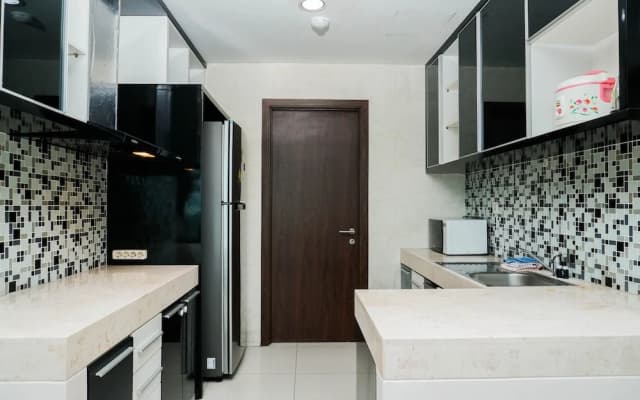 Stunning 3BR at St. Moritz Apartment - photo 2