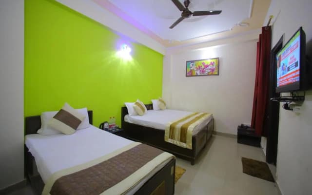 Hotel Qualia Suites at Delhi Airport - photo 4