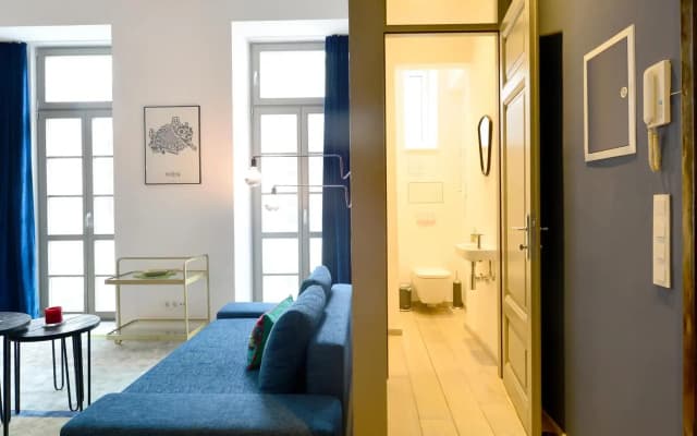 Chic And Modern In Hip Area - photo 4