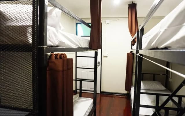 Bed District - photo 3