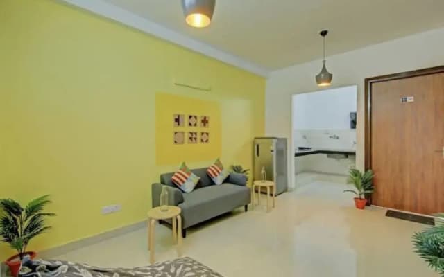 Green Orbit Hotel - photo 2
