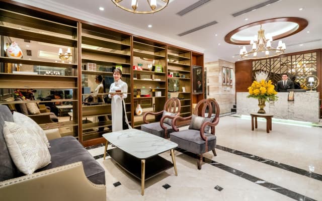 Conifer Grand Hotel - photo 2