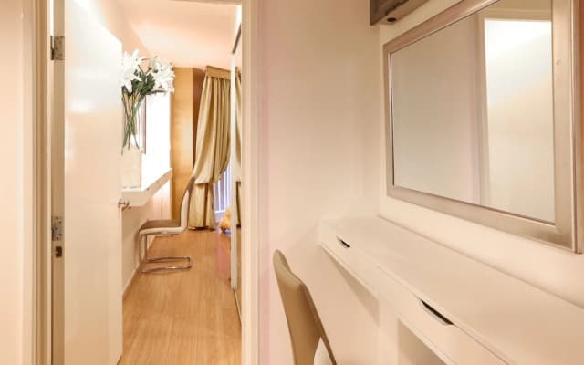 Point West Apartments - photo 4