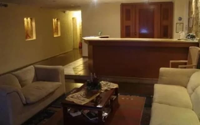 Lion Hotel - photo 2