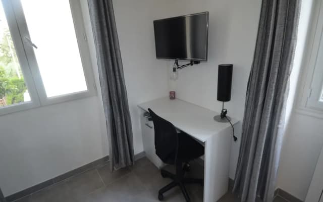 Quiet Modern Studio In The Heights Of The Port Of Nice - photo 5