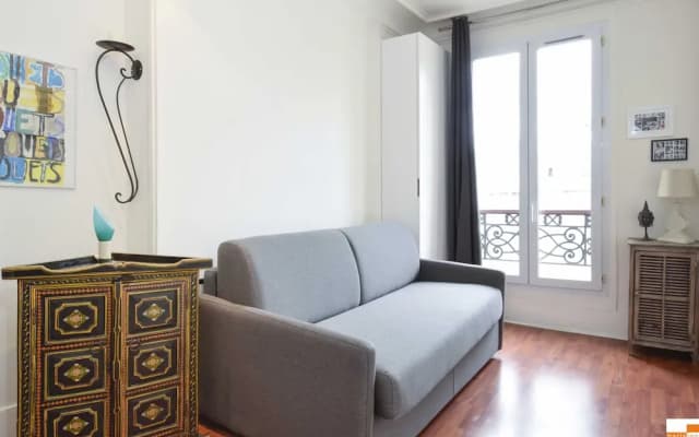 204340 - A two-room apartment with traditional chic style in the Marais - photo 5