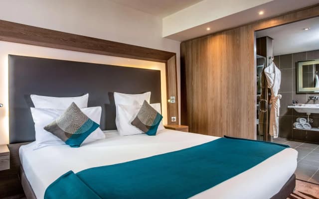 Novotel Cairo Airport - photo 5