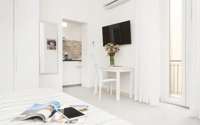 White Flat Termini - photo 2