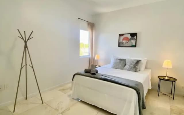 Family 3BR House W Amazing Private Pool Parking - photo 5