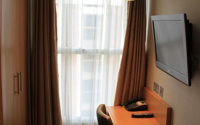 The Jade Hotel - photo 4