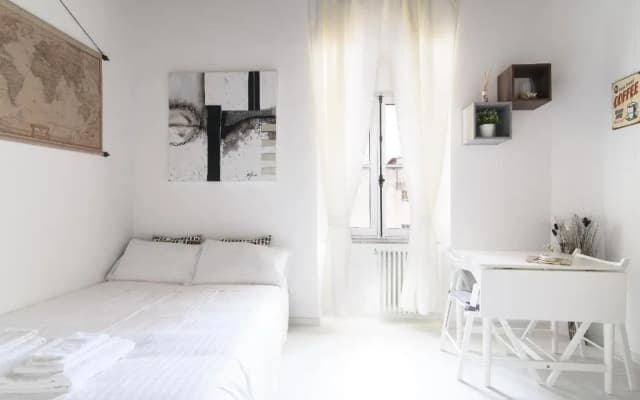 White Ostilia Apartments - photo 4
