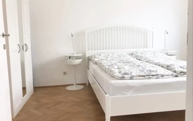 Lovely Apartment directly at Naschmarkt - photo 5