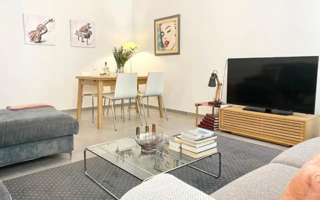 Cozy 2BR Appartment near the Port of Nice - photo 3