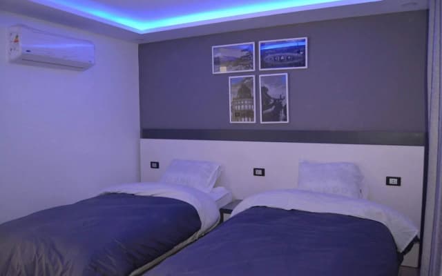 Azar Boutique Hotel - photo 4
