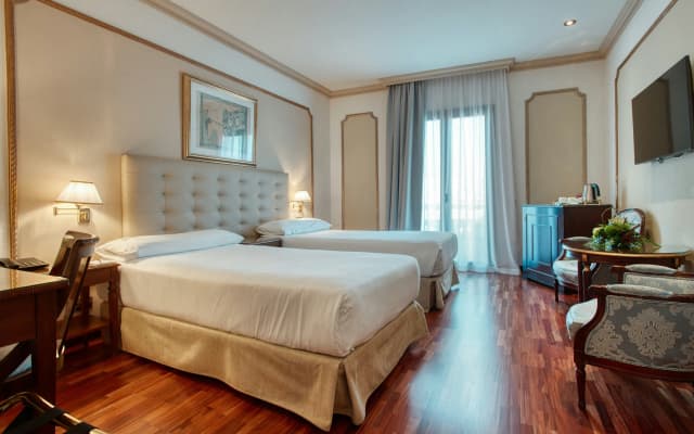 Hotel Roger de Lluria Barcelona - photo 3