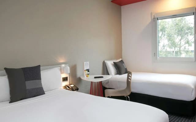 ibis Sydney Airport - photo 3