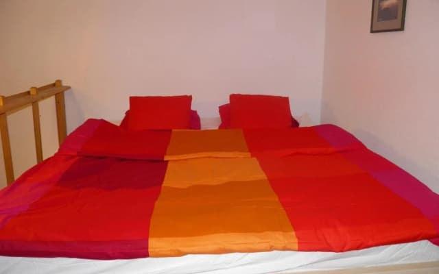 Chester Apartments - photo 2