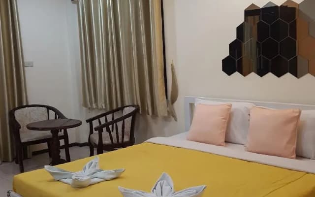 Honey House 4 - photo 2