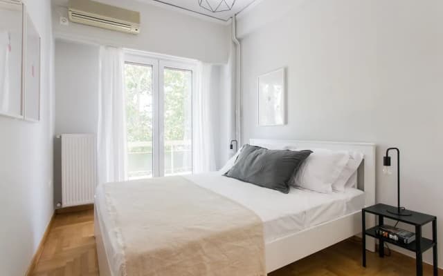 Absolute 2BR Apartment - photo 2