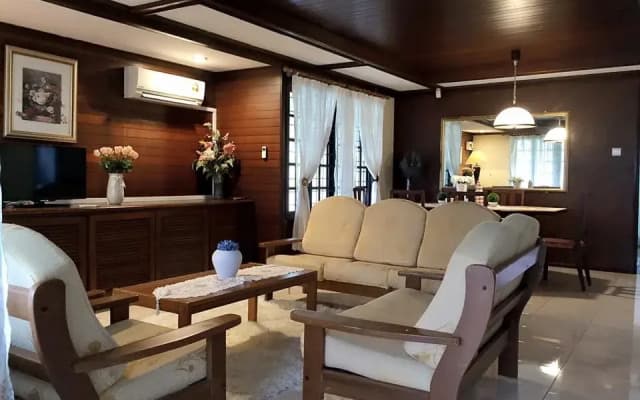 Cemerlang Homestay - photo 2