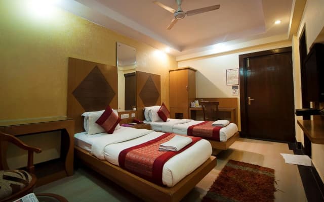 Hotel Grand Plaza - photo 5