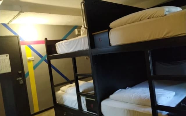 Illuminate Boutique Hostel - photo 3
