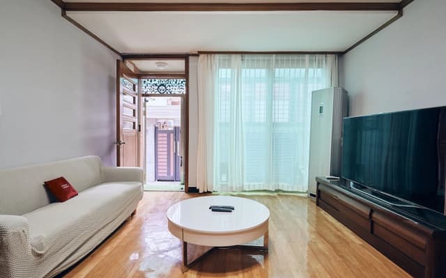 MYEONGDONG 100SQ3BDR FULL Villa - photo 4